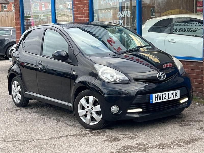 Used Toyota Aygo 68 HP (50 kW) 2012 Black Hatchback