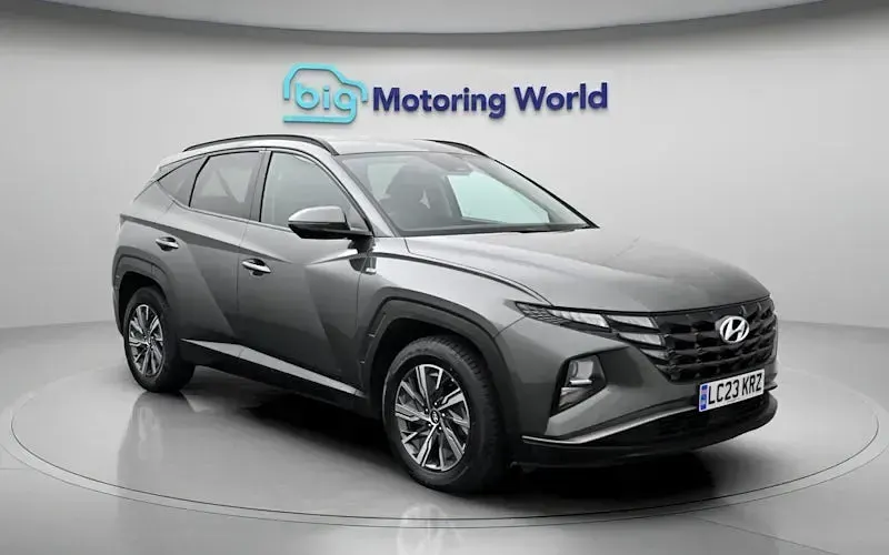 Gebraucht Hyundai Tucson SE 180 PS (132 kW) 2023 Grau SUV