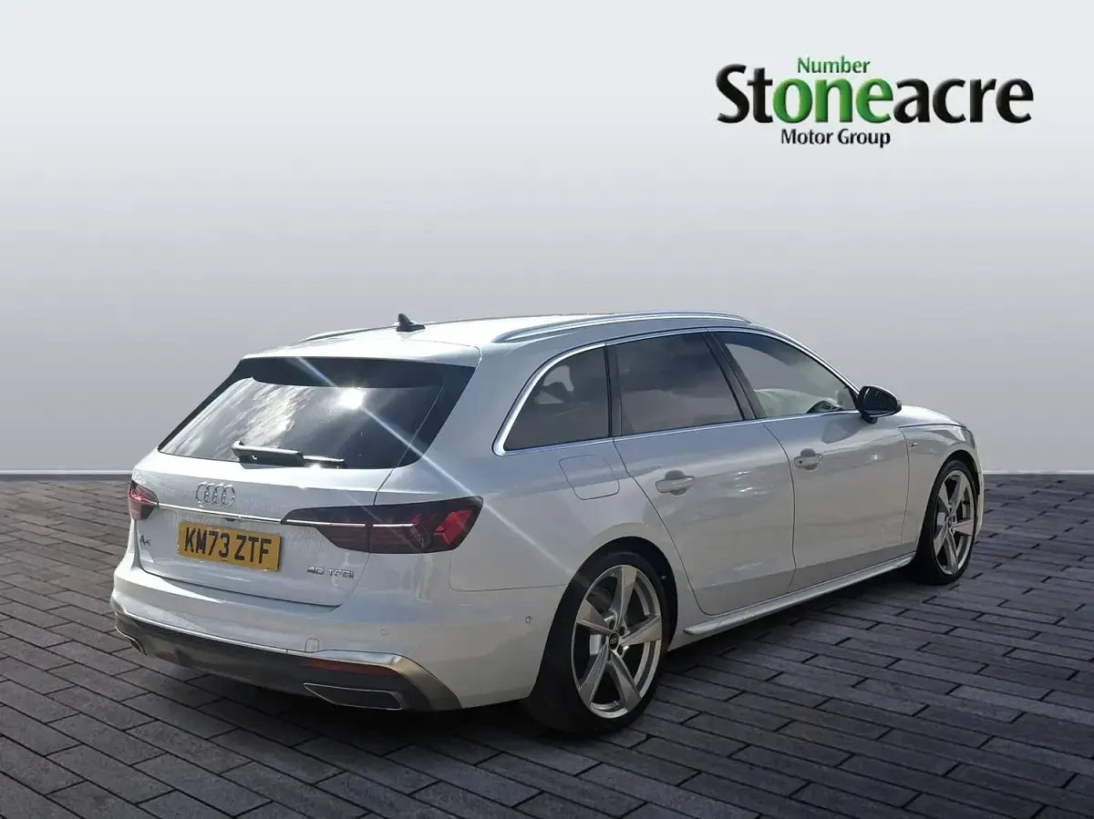 Used Audi A4 S-Line 204 HP (150 kW) 2024 White Estate