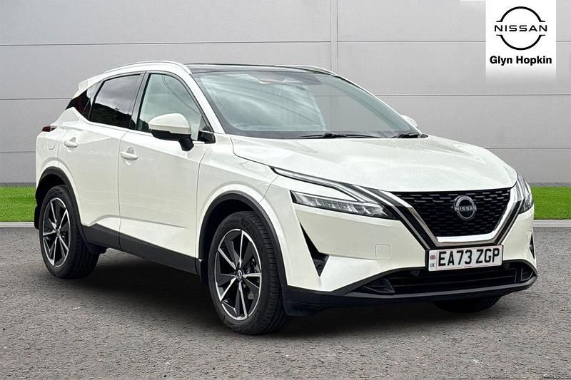 White Used 2023 Nissan Qashqai Tekna SUV | £23,011 (Expensive) - Image 1/4