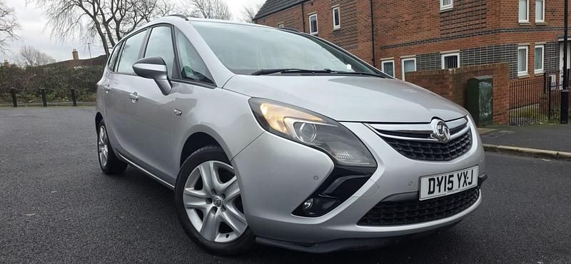 Silver Used 2015 Vauxhall Zafira MPV | £2,999 (Good price) - Image 1/4