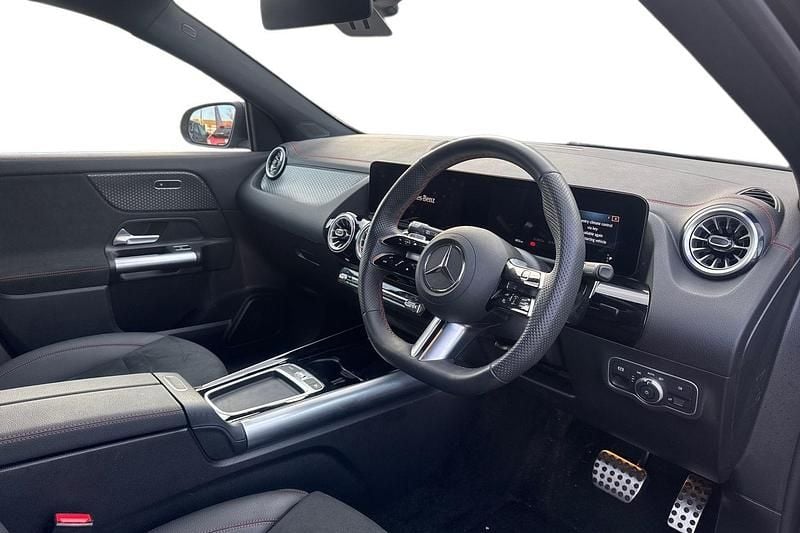 Used Mercedes EQA250 Executive 139 kW (190 HP) 2025 Black SUV