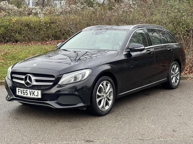 Black Used 2016 Mercedes C350e Estate | £9,400 (Good price) - Image 1/4
