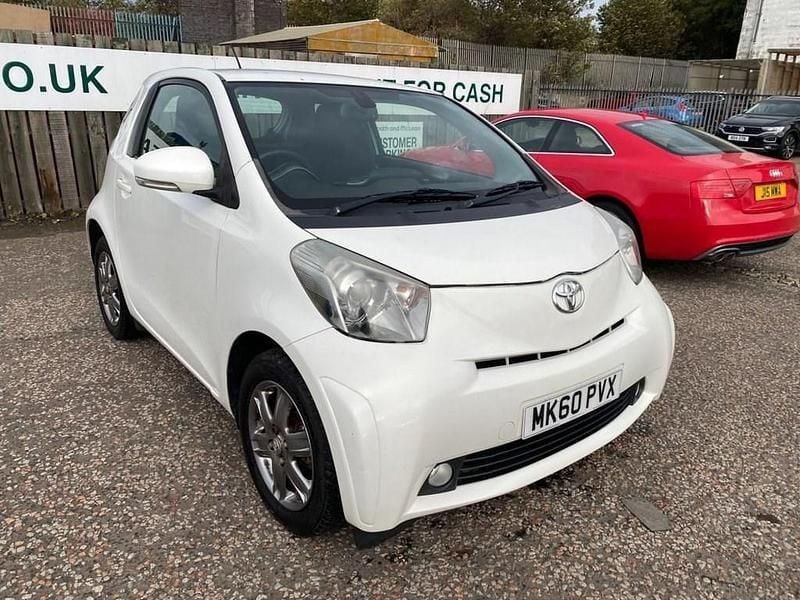 White Used 2010 Toyota iQ Hatchback | £2,494 (Expensive) - Image 1/4