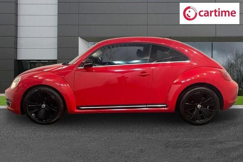 Usado VW Beetle Sport 150 HP (110 kW) 2015 Vermelho Citadino