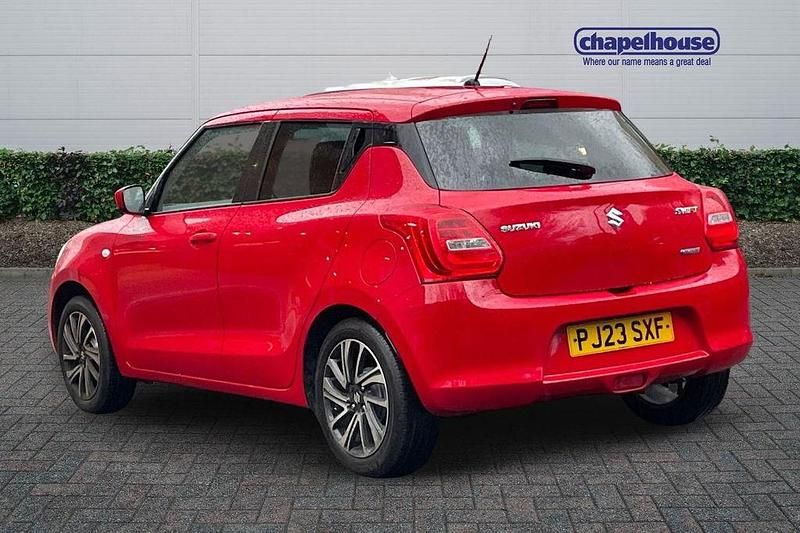 Usado Suzuki Swift SZ-L 83 HP (61 kW) 2023 Vermelho Citadino