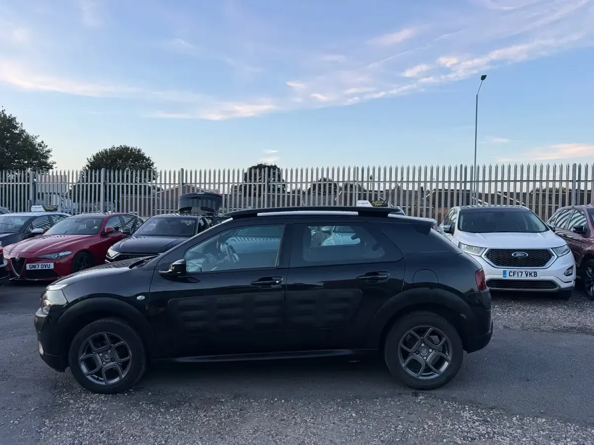 Used Citroën C4 Cactus Feel 2017 Black Hatchback