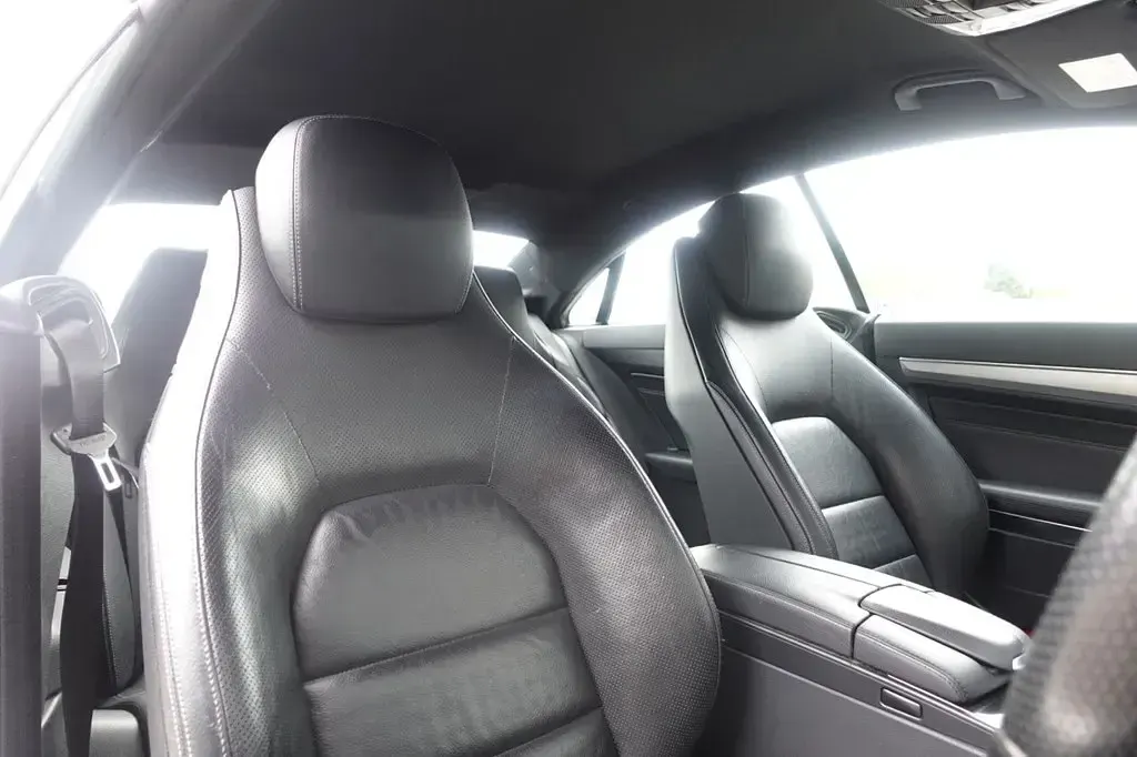 Begagnad Mercedes E350 AMG line 258 HK (189 kW) 2015 Vit Sportkupé