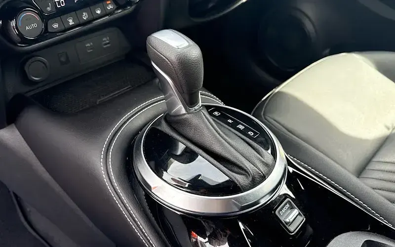 Used Nissan Juke Tekna 143 HP (105 kW) 2025 Black SUV
