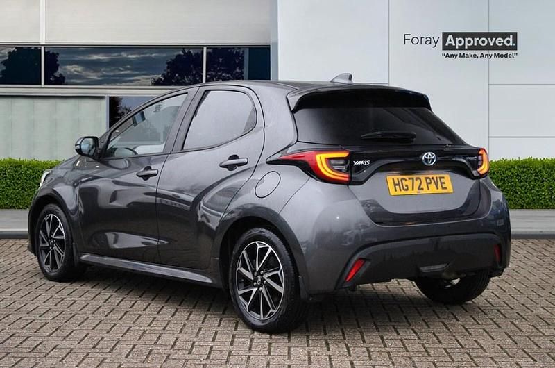 Used Toyota Yaris Hybrid Design 2023 Grey Hatchback