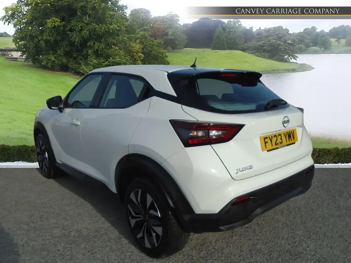 Used Nissan Juke Acenta 114 HP (83 kW) 2023 White SUV