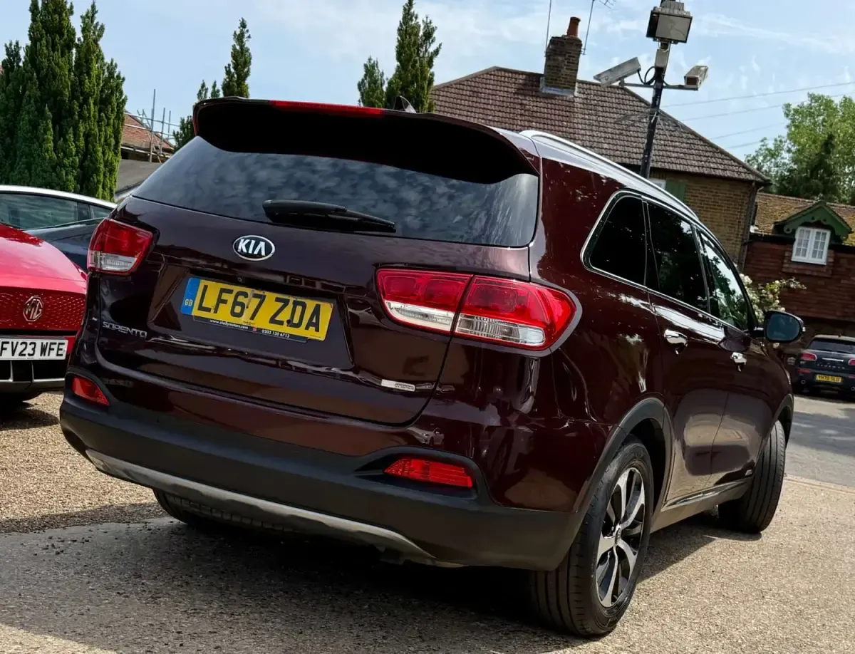 Used Kia Sorento 200 HP (147 kW) 2017 Red SUV