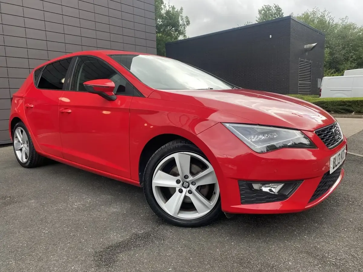 Used Seat Leon FR 140 HP (102 kW) 2013 Red Hatchback