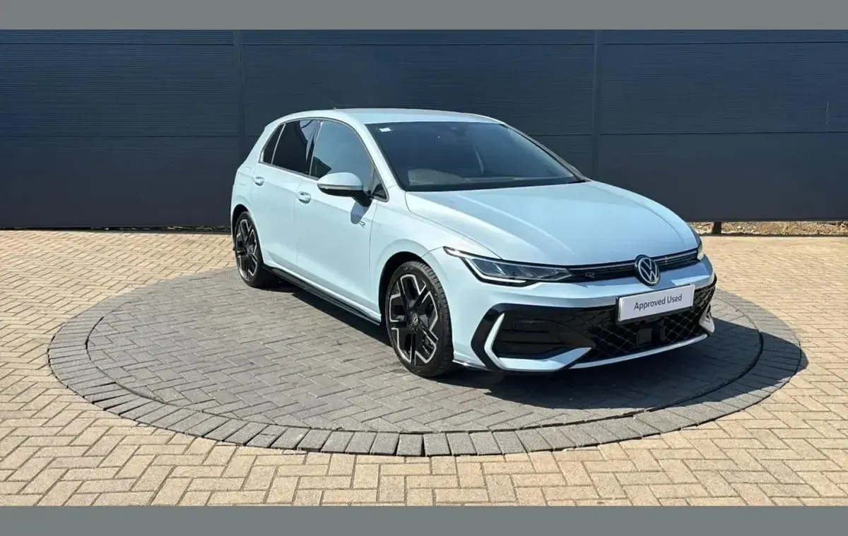 Used VW Golf VIII R-line 147 HP (108 kW) 2025 Blue Hatchback