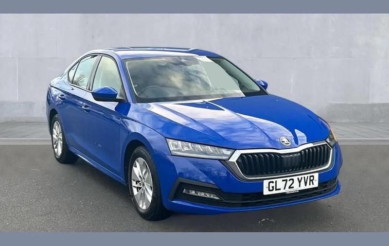 Blue Used 2023 Skoda Octavia SE Hatchback | £16,250 (Good price) - Image 1/4