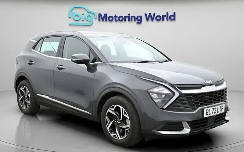 Usado Kia Sportage 150 HP (110 kW) 2023 Cinzento SUV