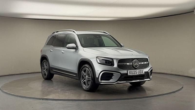 Hightech silver Used 2025 Mercedes GLB200 Executive SUV | £32,900 (Fair price) - Image 1/4