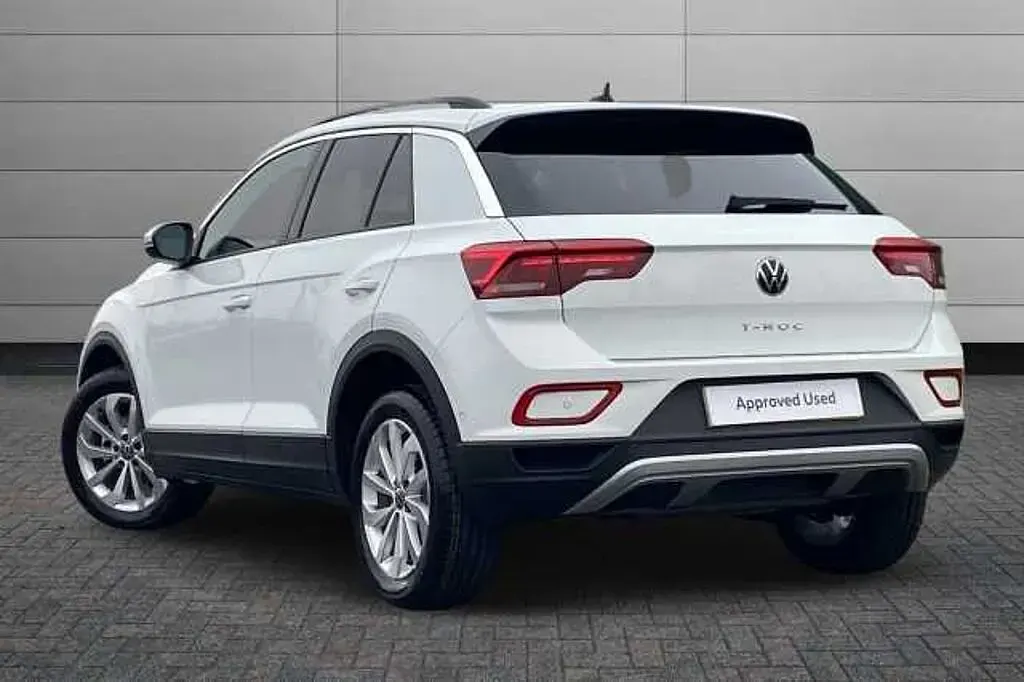Usado VW T-Roc Match 150 HP (110 kW) 2025 Branco SUV