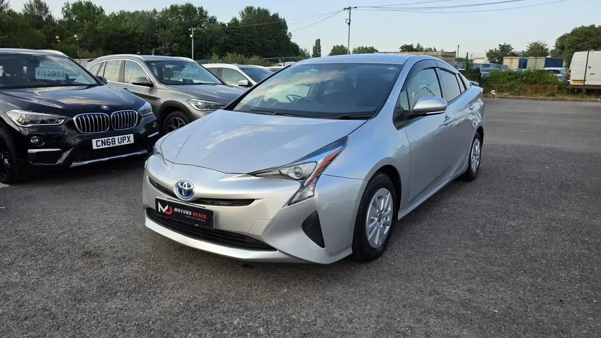 Used Toyota Prius 2017 Silver Hatchback