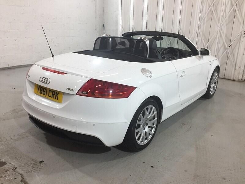 Used Audi TT Roadster S-Line 160 HP (117 kW) 2011 White Cabriolet