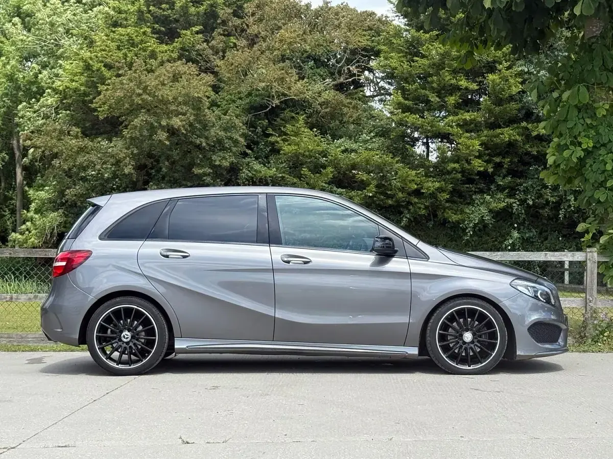Used Mercedes B180 AMG Line Premium 109 HP (80 kW) 2018 Grey Hatchback