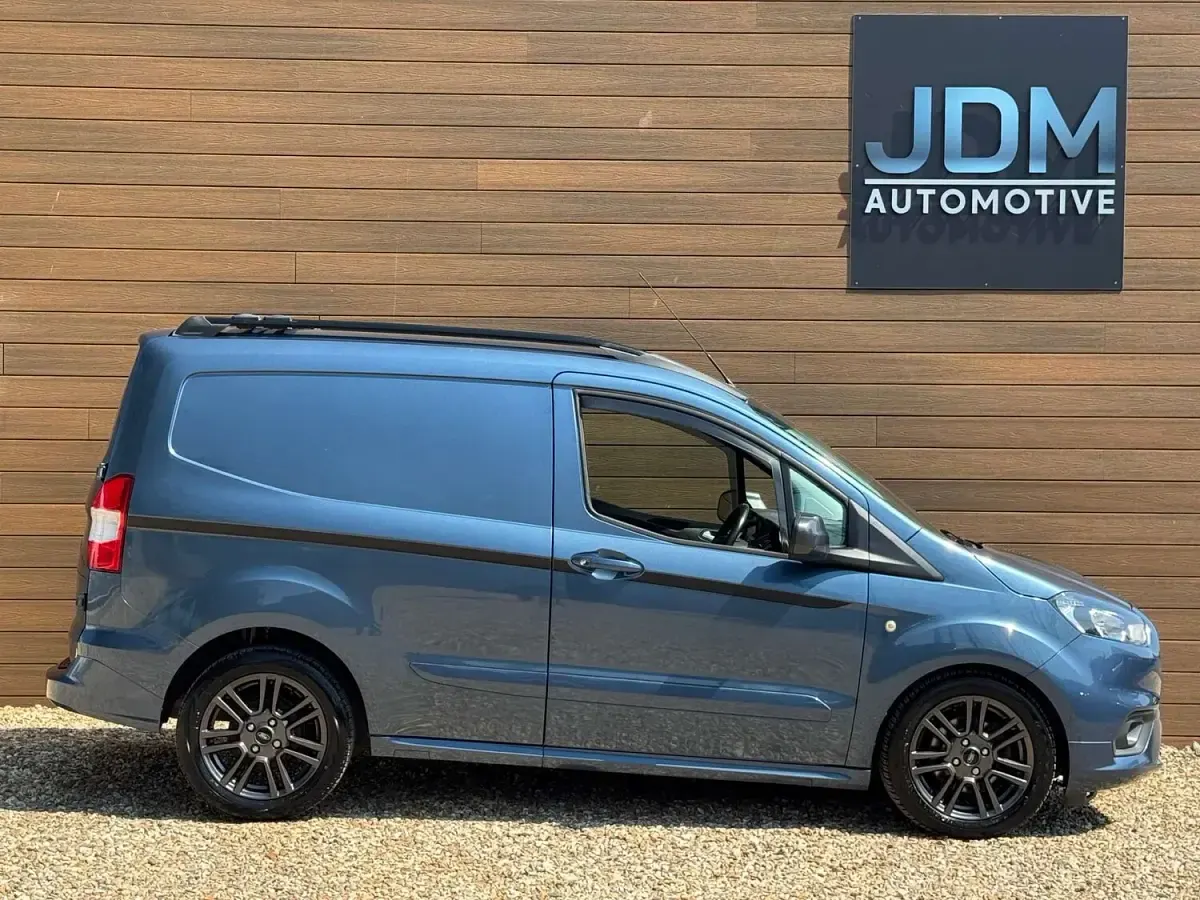 Used Ford Transit Sport 100 HP (73 kW) 2019 Blue Van