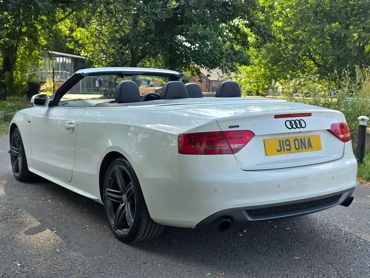 Used Audi A5 Cabriolet S-Line 211 HP (155 kW) 2010 White Cabriolet
