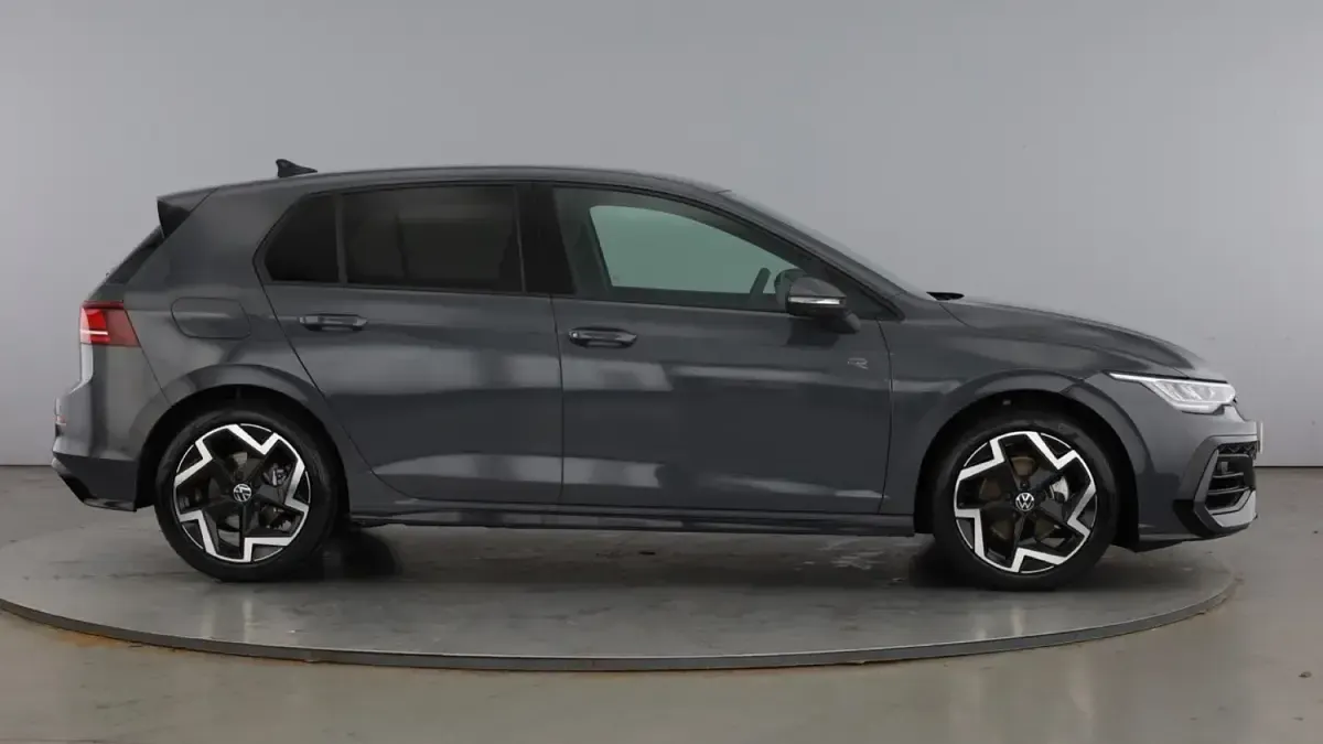 Usado VW Golf VIII R-line 2026 Gris Utilitario