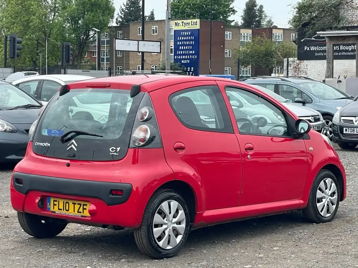 Używany Citroën C1 VTR Sport 68 KM (50 kW) 2010 Czerwony Hatchback