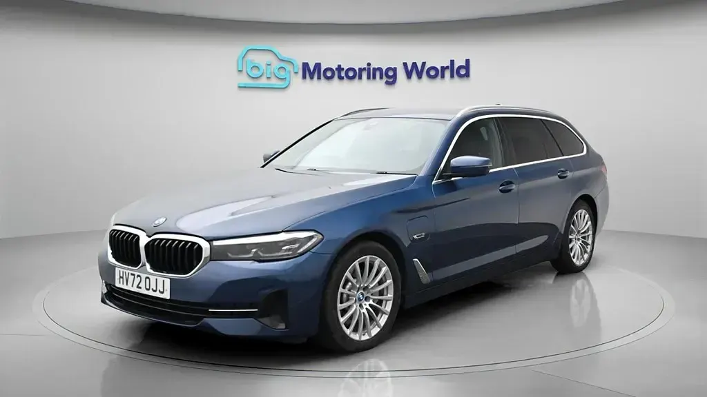 Begagnad BMW 530e 292 HK (214 kW) 2022 Blå Kombi