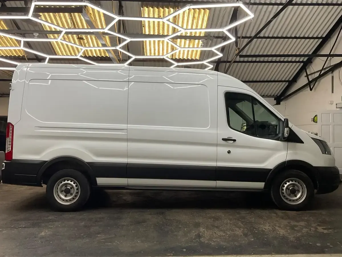 Used Ford Transit S 130 HP (95 kW) 2022 White Van