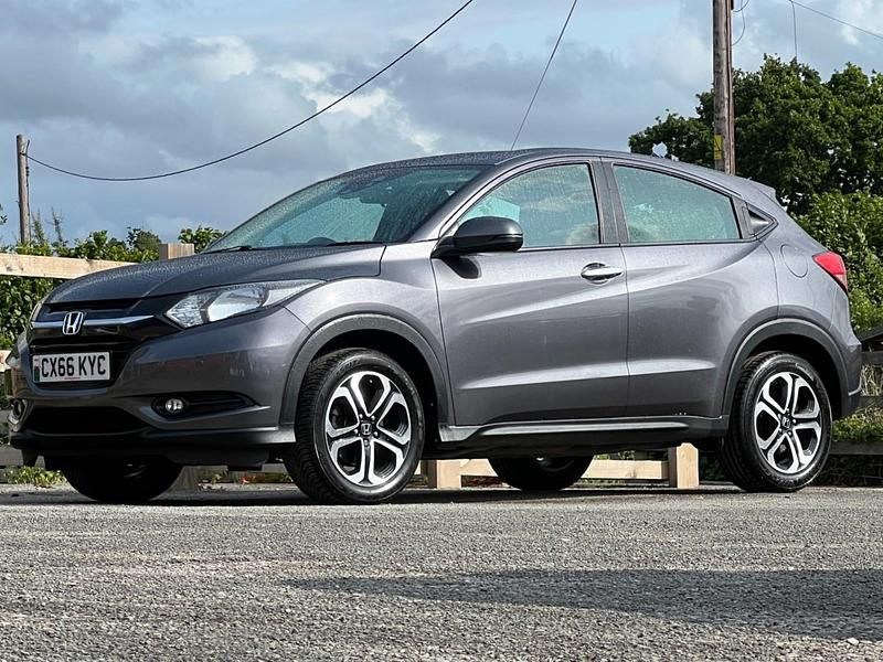 Grey Used 2016 Honda HR-V SE SUV | £9,495 (Fair price) - Image 1/3