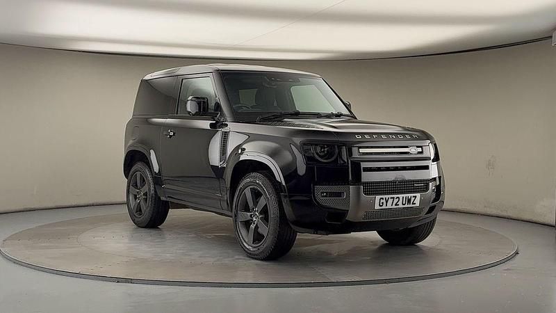 Used Land Rover Defender SE Dynamic 250 HP (183 kW) 2022 Black Estate