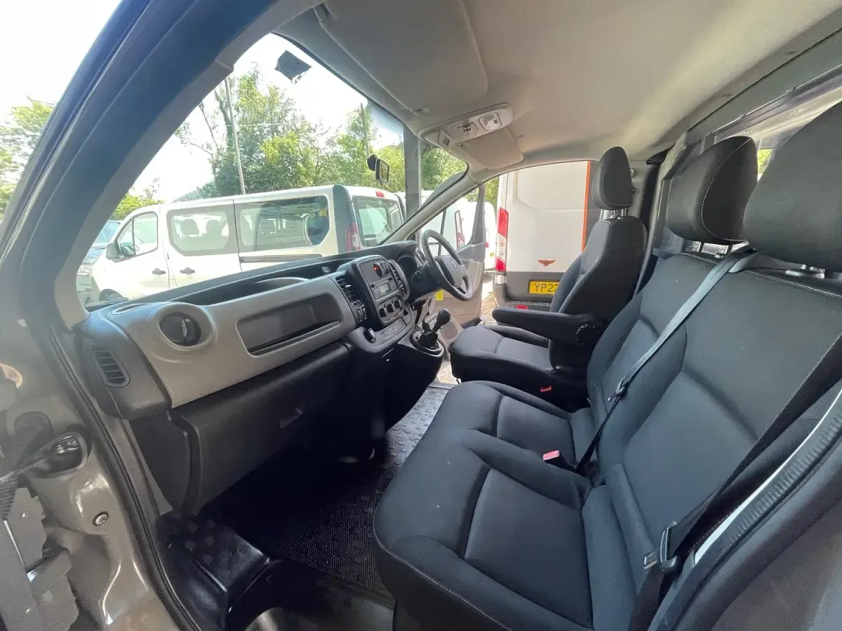 Used Renault Trafic Business 2020 Grey
