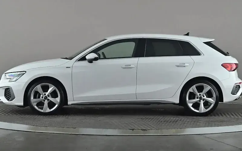 Usado Audi A3 Sportback S-Line 150 CV (110 kW) 2024 Utilitario