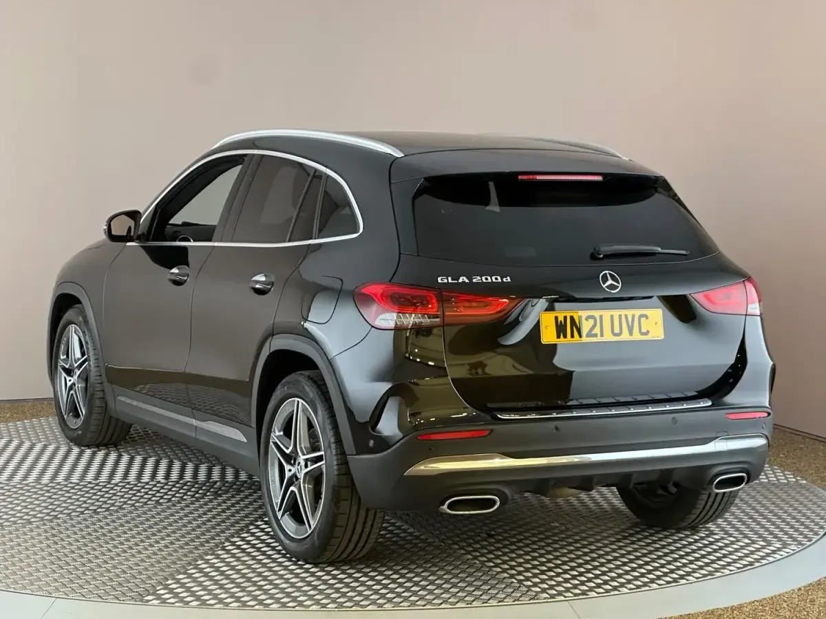 Begagnad Mercedes GLA200 Executive 2021 Svart SUV