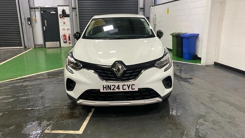 Used Renault Captur Evolution 91 HP (66 kW) 2024 White SUV