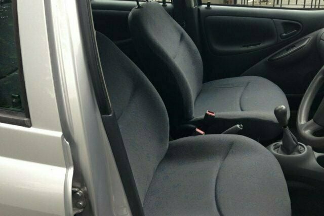 Used Toyota Yaris 2002 Hatchback