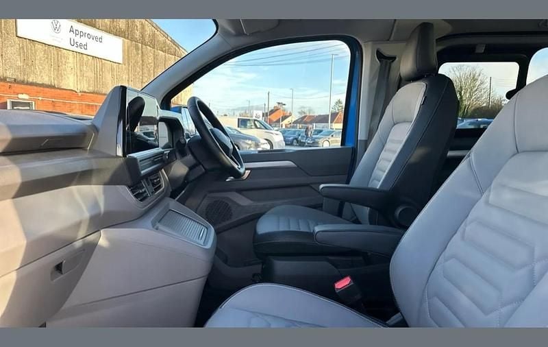 New VW T7 Style 168 HP (123 kW) 2026 Blue Van