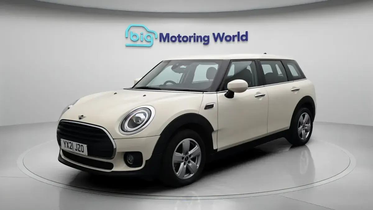 Used Mini Cooper Clubman Classic 136 HP (100 kW) 2021 White Estate