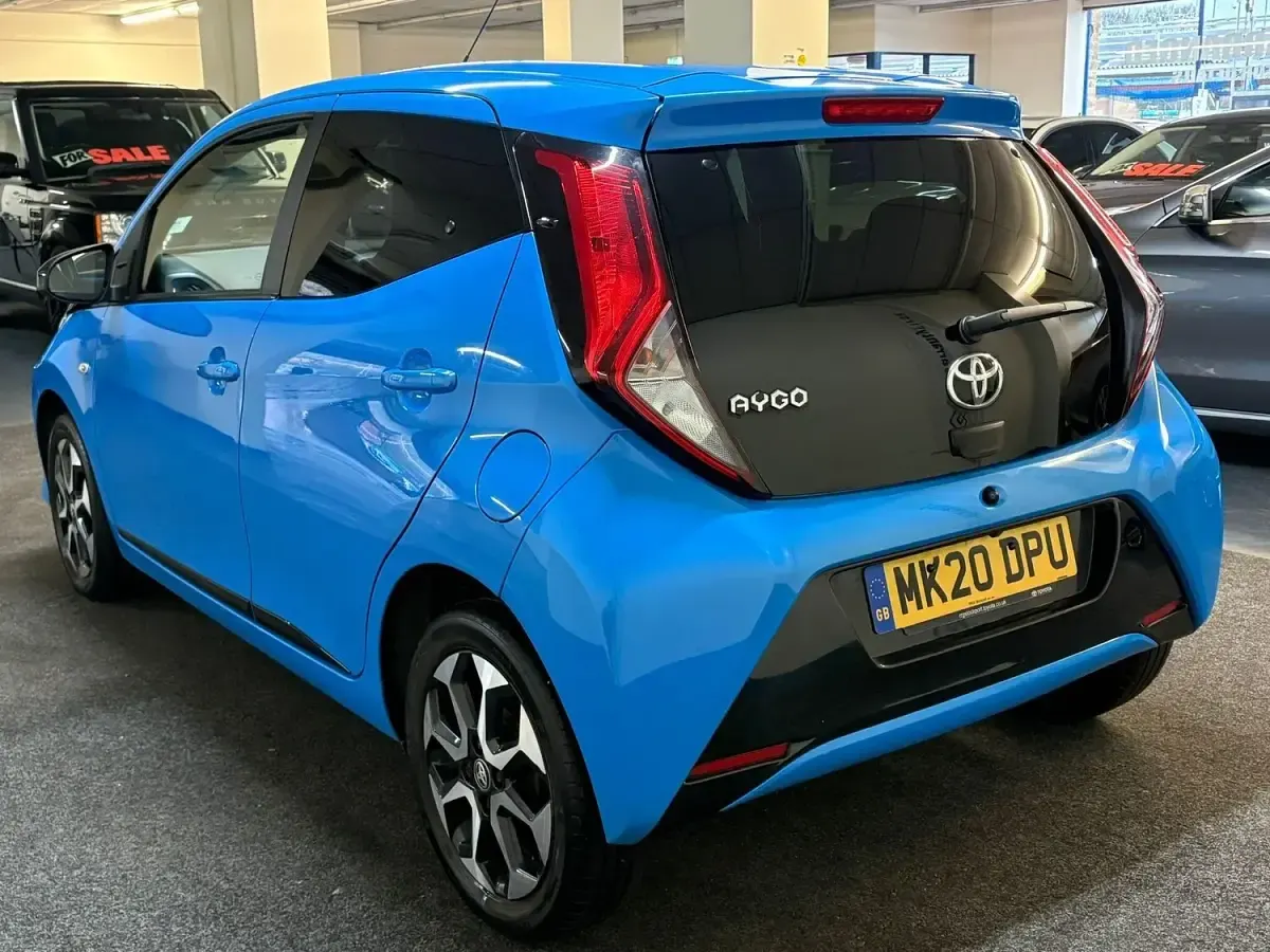 Used Toyota Aygo Trend 72 HP (52 kW) 2020 Blue Hatchback