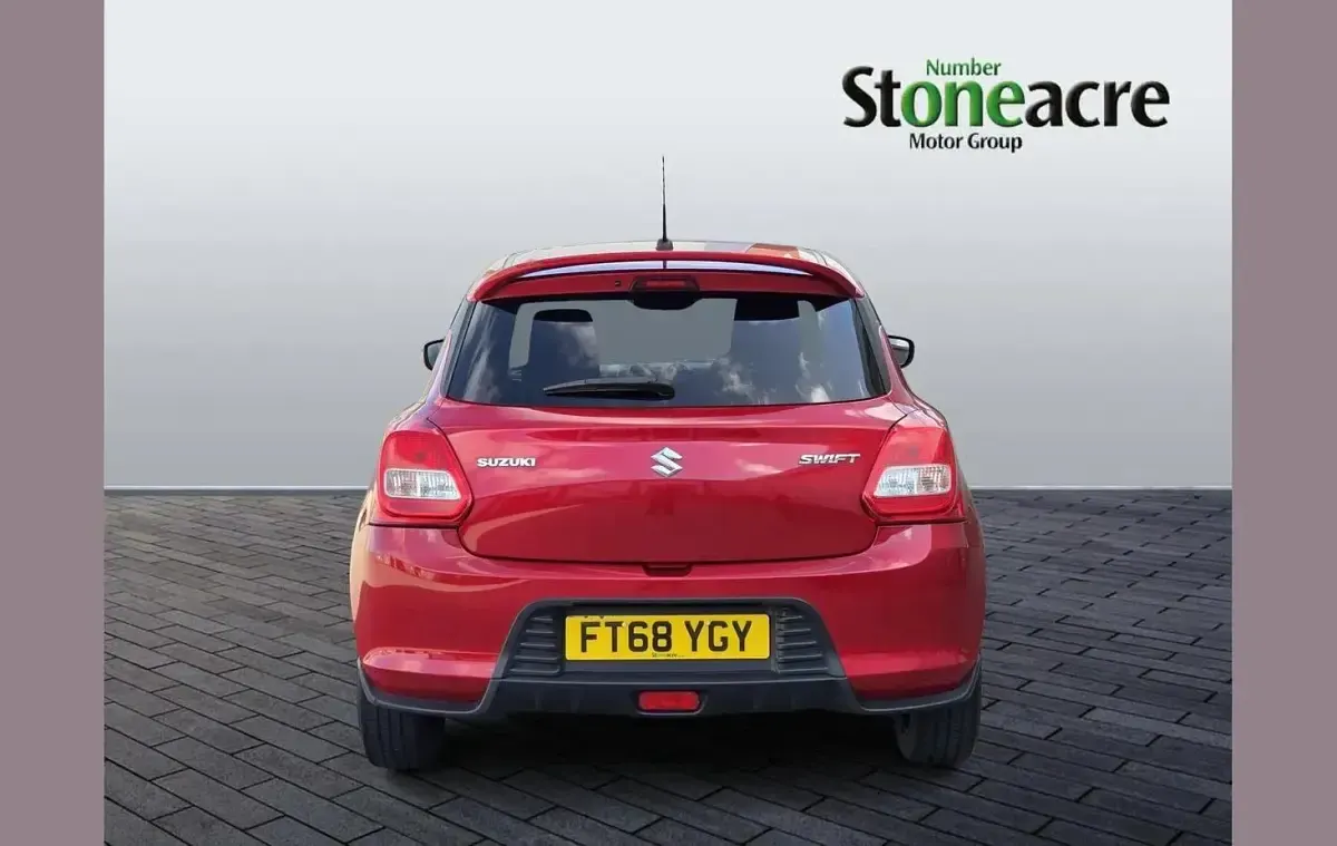 Used Suzuki Swift 90 HP (66 kW) 2019 Red Hatchback