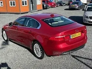 Used Jaguar XE Prestige 163 HP (119 kW) 2016 Red Sedan