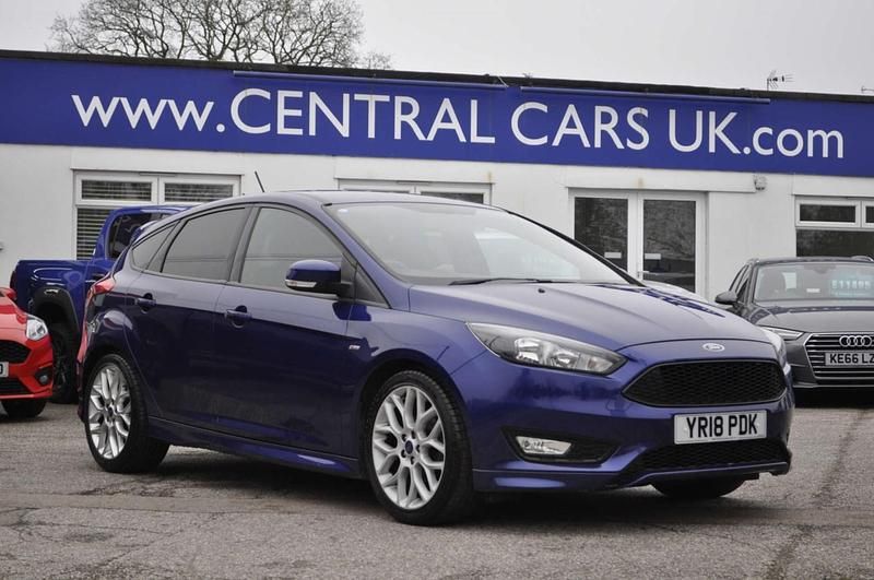 Used Ford Focus ST-Line 140 HP (102 kW) 2018 Blue Hatchback