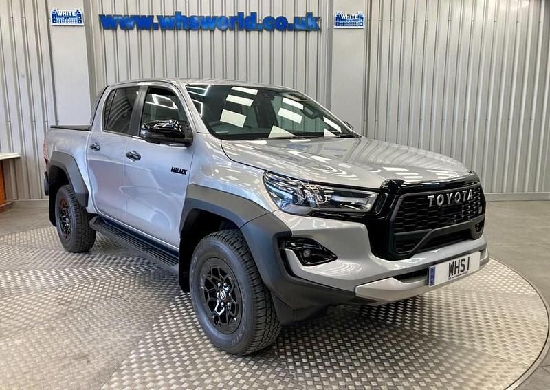 Silver New 2025 Toyota HiLux Sport Pickup | £44,450 (Fair price) - Image 1/4