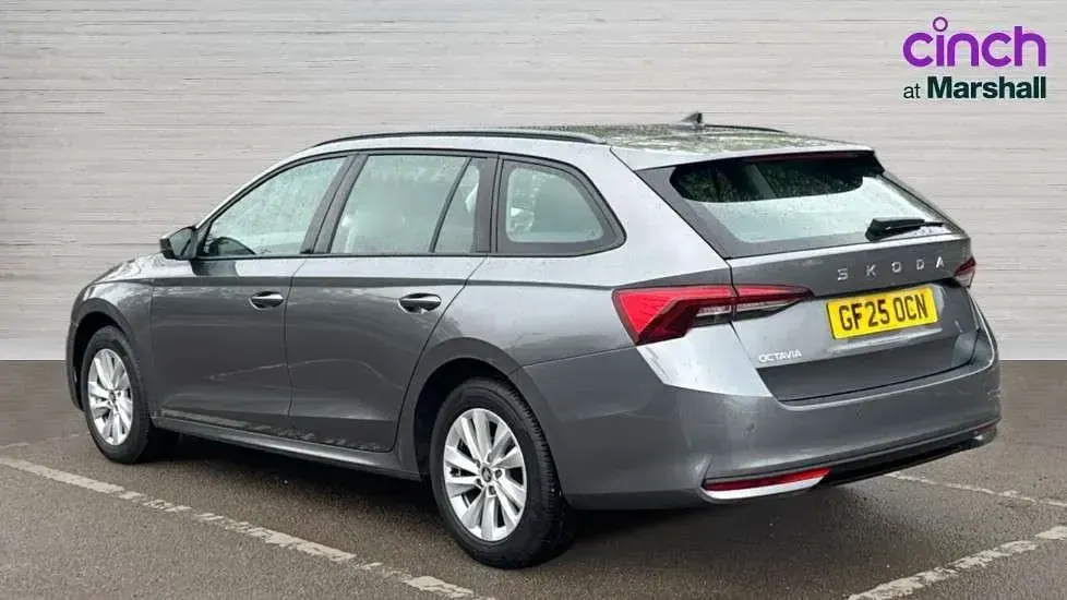 Używany Skoda Octavia SE Technology 150 KM (110 kW) 2025 Szary Kombi