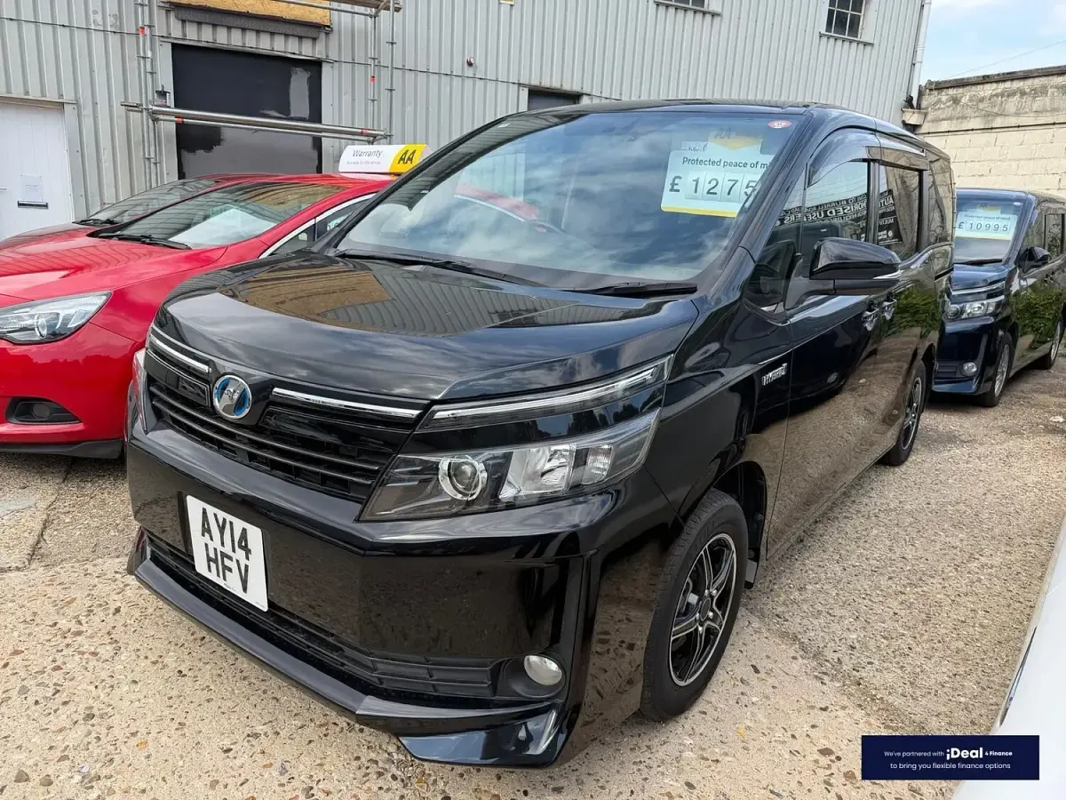 Used Toyota Voxy 2014 Black MPV