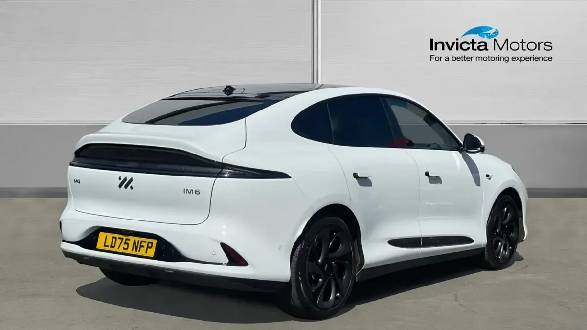 Usado MG IM6 553 kW (752 HP) 2025 Branco SUV