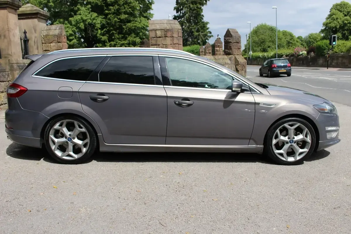 Used Ford Mondeo Titanium X 200 HP (147 kW) 2012 Brown Estate