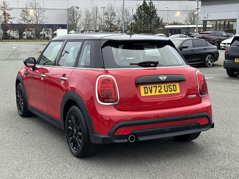 Used Mini Cooper Classic 134 HP (98 kW) 2022 Red Hatchback